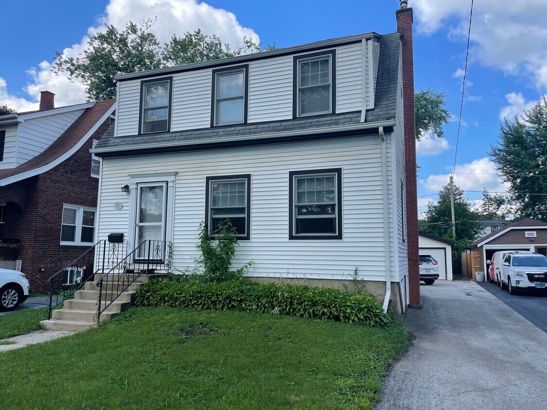 14930 Hamlin Ave, Midlothian, IL 60445 House Rental in Midlothian, IL