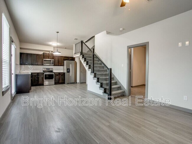 Foto del edificio - 10684 Tube Dr