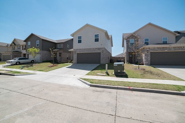 Foto del edificio - 9910 Ironhorse Dr Dallas TX