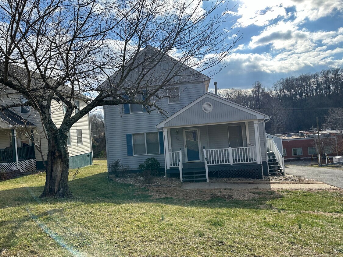 Foto principal - 1600 Hudson St