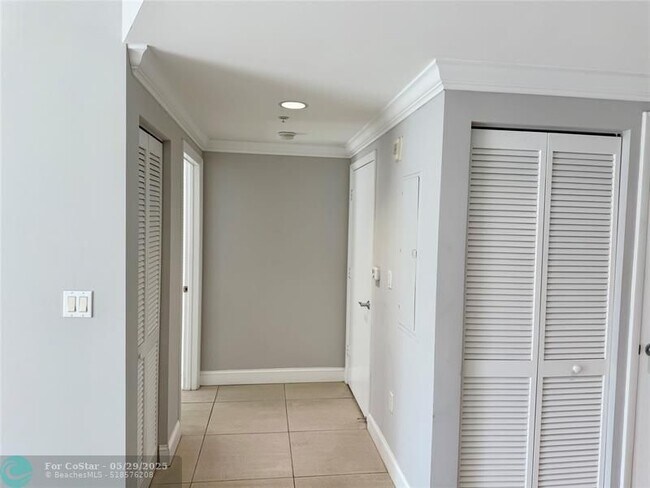 Building Photo - 7266 SW 88th St