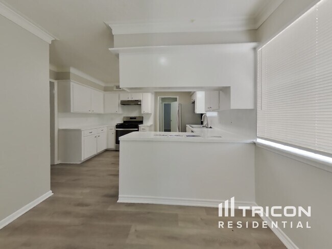 Foto del edificio - 24122 Spring Mill Ln