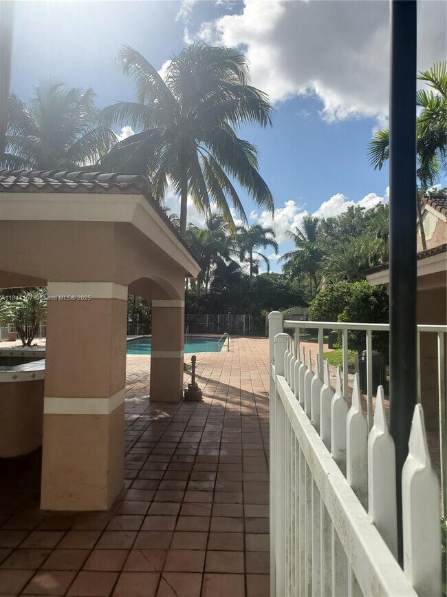 Foto del edificio - 3874 Lyons Rd