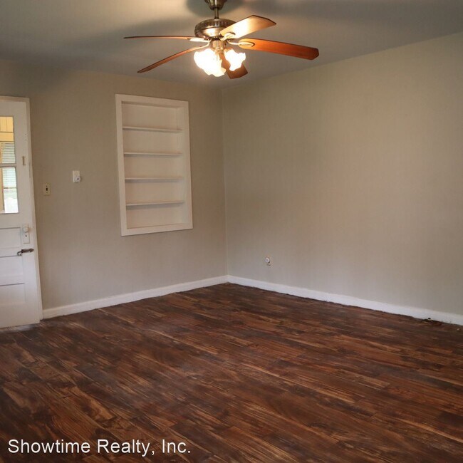 Building Photo - 2 br, 1 bath House - 1013 Harbison Dr.