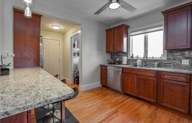 Foto del edificio - 216 Willow St