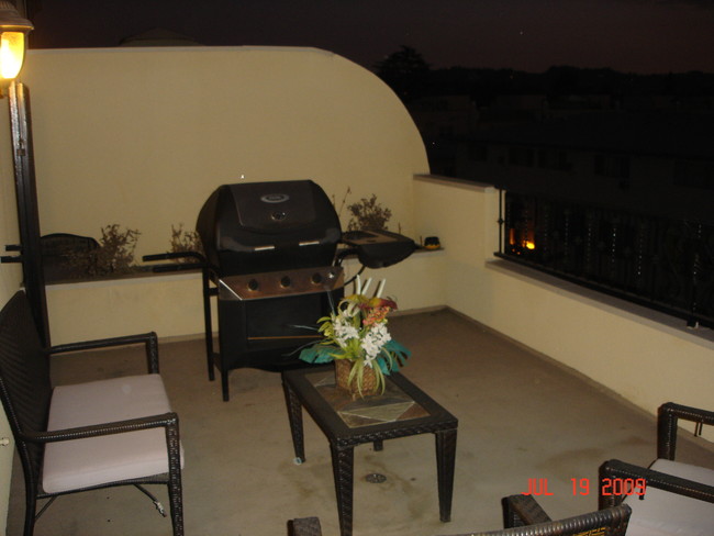Foto del edificio - 5255 Hermitage Ave