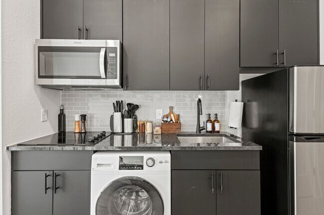 Foto del edificio - 596 W 9th St