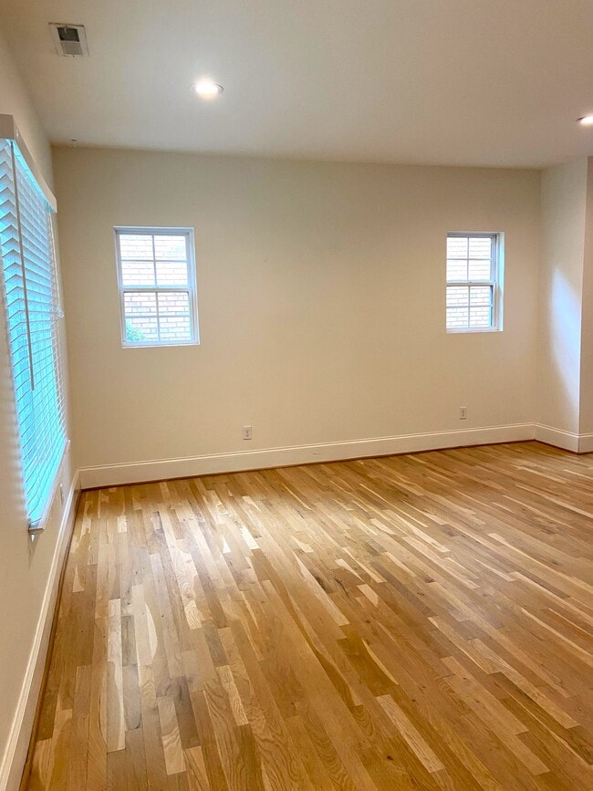 Foto del edificio - 529 10th Ave S