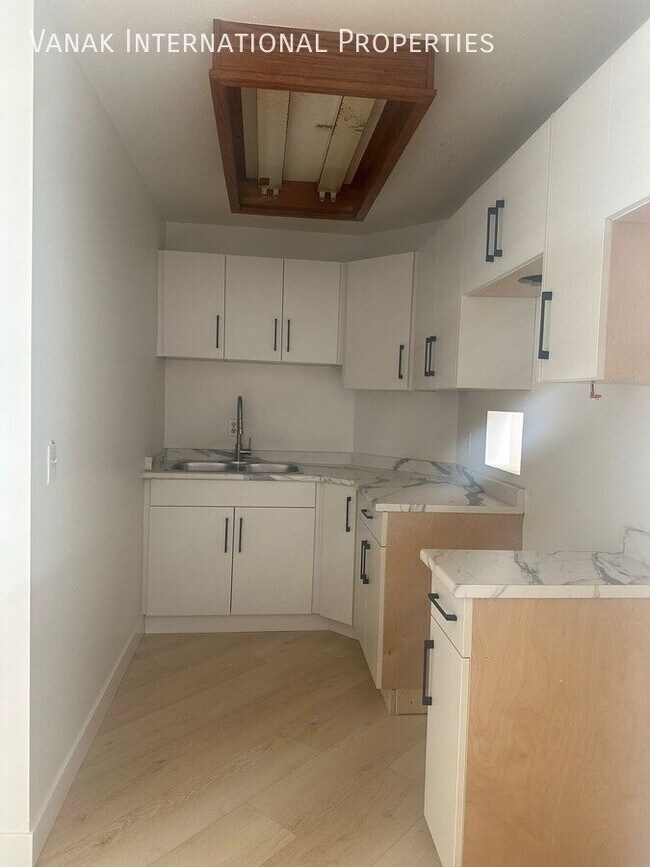 Photo du bâtiment - Fully Renovated 1-Bedroom Suite in Central Chilliwack