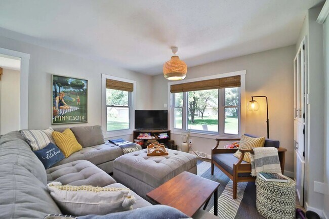 Foto del edificio - Newly Remodeled 3 Bedroom Lake Home on North Long Lake