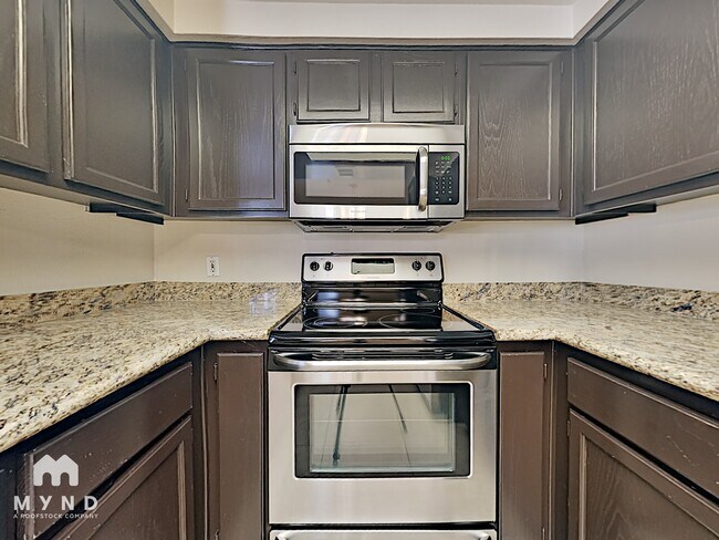 Foto del edificio - 9450 E Becker Ln