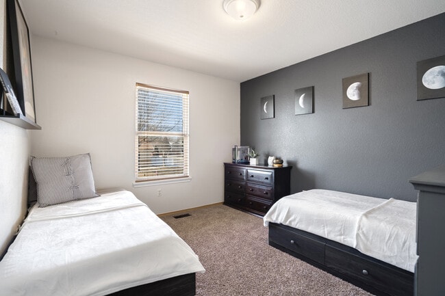 Bedroom 1 on main level - 500 Broadview Dr