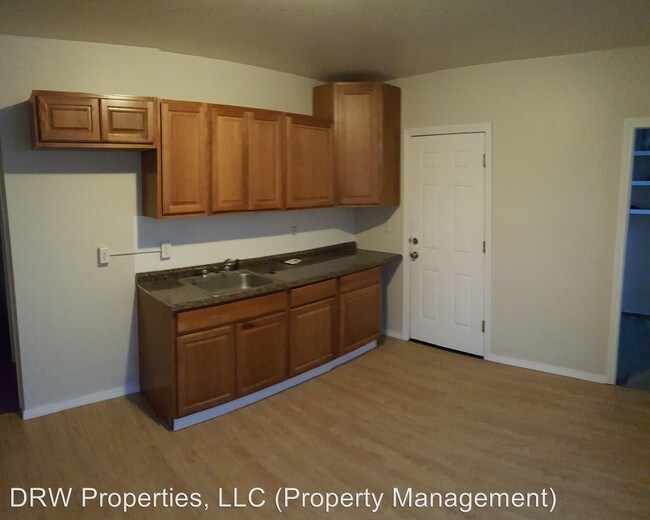 Building Photo - 47 Irion St