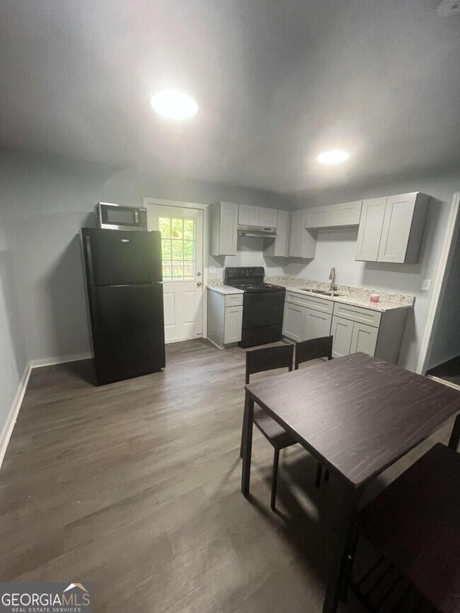 Foto del edificio - 8430 Cleckler Rd