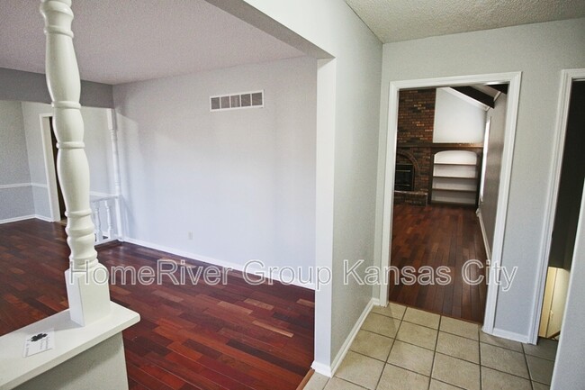 Building Photo - 12733 Oakland Ave