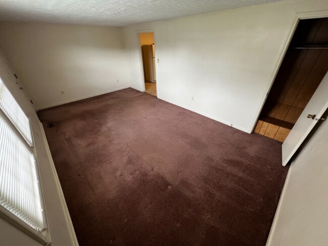 Building Photo - 25409 Halifax Drive