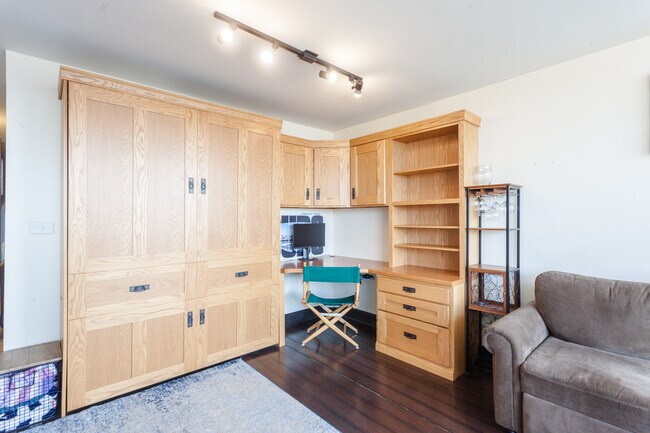 Foto del edificio - 720 W Gordon Terrace