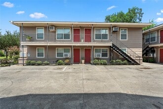 Building Photo - 3111 Arbor St