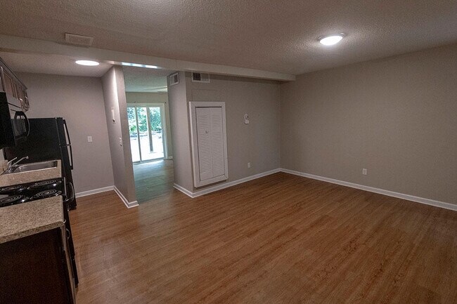 Foto del edificio - 105 N Garth Ave
