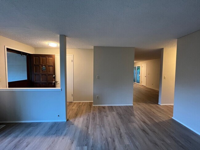 Building Photo - 3643SET