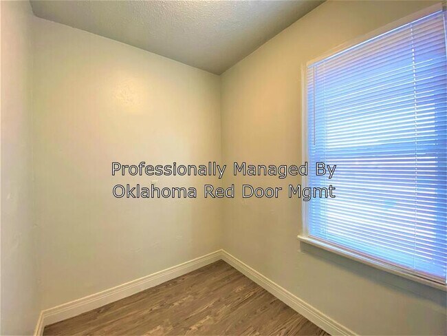 Foto del edificio - 316 SW 27th St