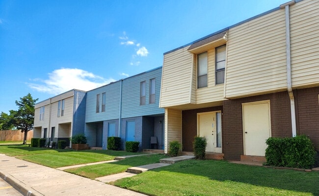 Foto del edificio - Cimarron Townhomes