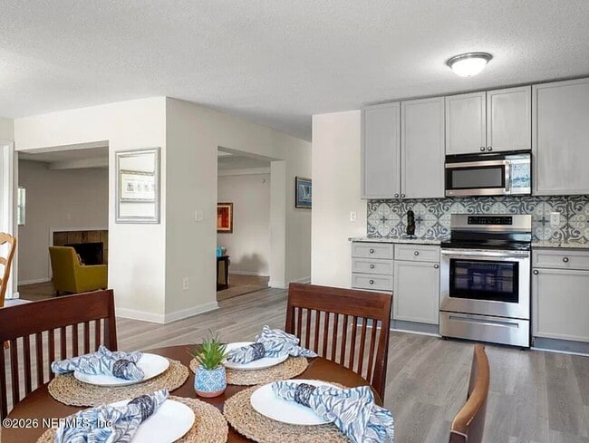 Building Photo - 2833 Emily Ln