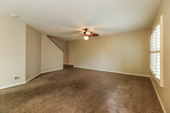 Building Photo - 7131 Waterside Dr