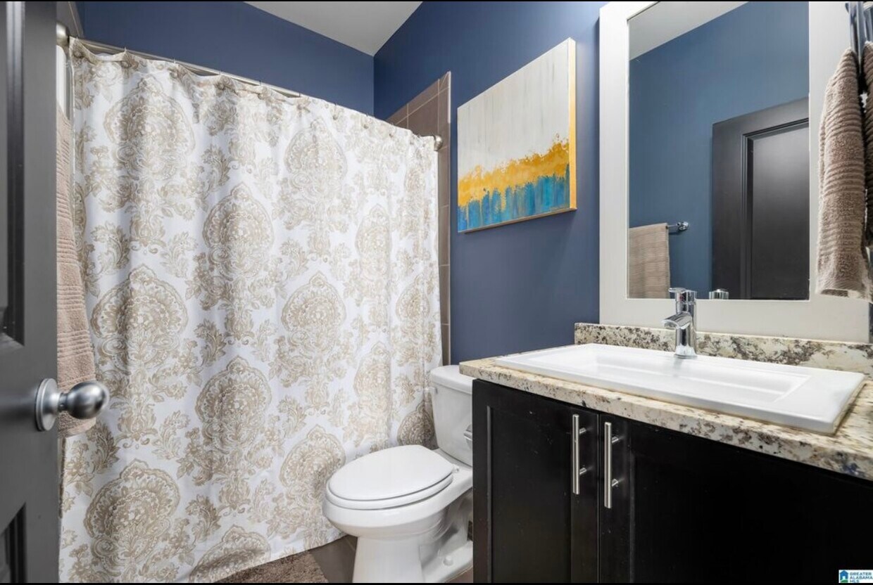 Building Photo - 605 Barristers Ct