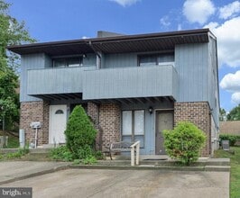 Building Photo - 13085R Bustleton Ave