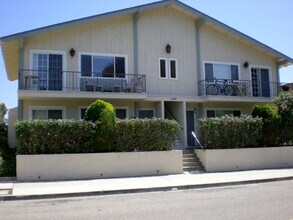 Building Photo - 420 Ellwood Beach Dr