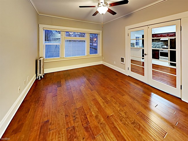 Building Photo - 1 br, 1 bath Apartment - 353 Grand Ave Apt 3
