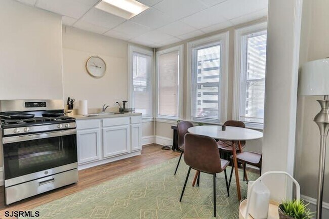 Foto del edificio - 163 Westminster Ave