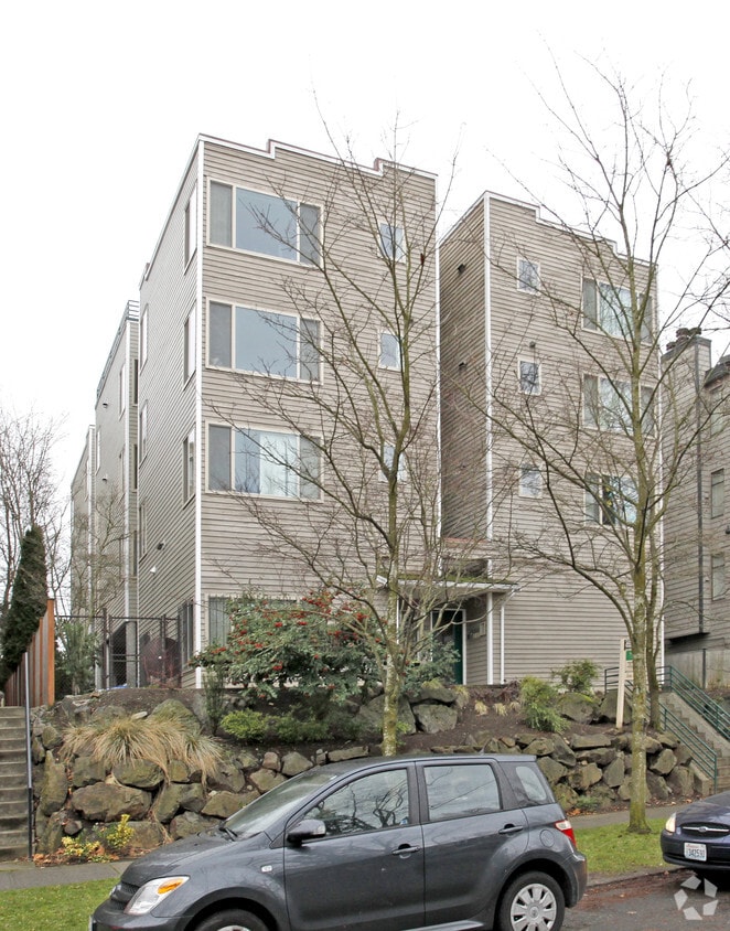 Building Photo - Tanglewood Apartments