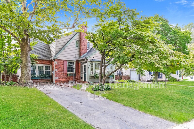 Foto principal - 404 Strawbridge Ave