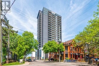 Building Photo - 15 Queen St S