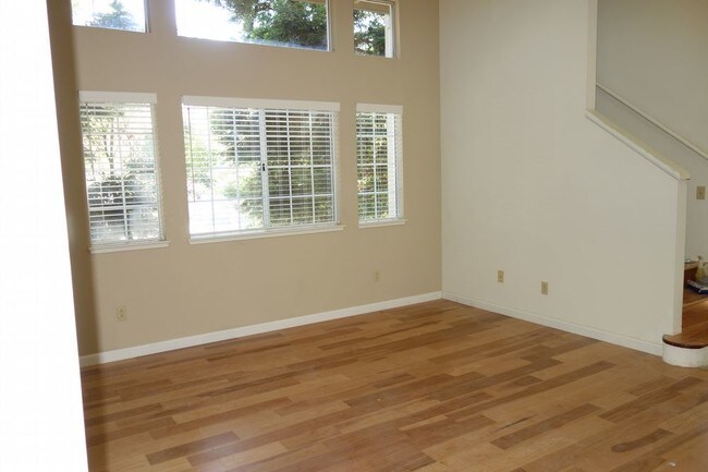 Building Photo - Gorgeous Remodeled Home
