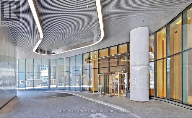 Building Photo - 11-1711 Wellesley St W