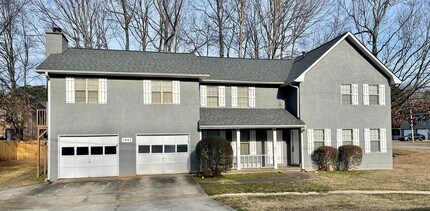 Building Photo - 5882 Sheldon Ct