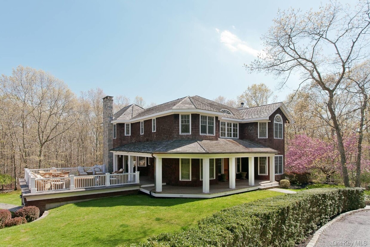 Primary Photo - 1477 Deerfield Rd