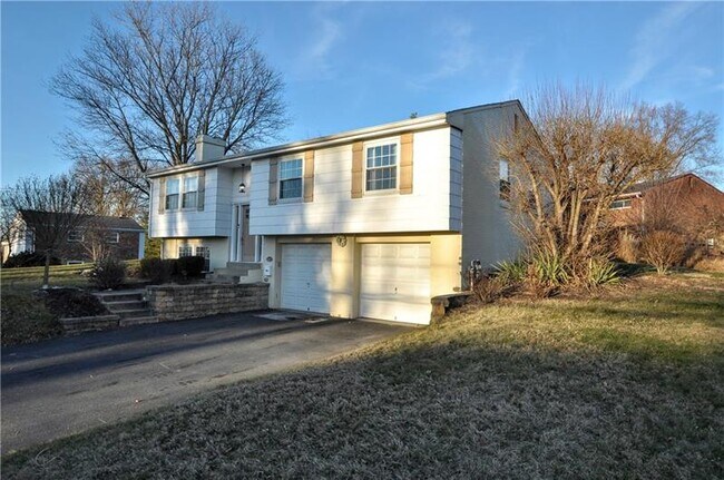 Foto del edificio - 1313 Star Ridge Dr