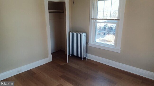 Foto del edificio - 120 W Woodland Ave