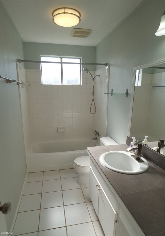 Building Photo - 508 E 38th St
