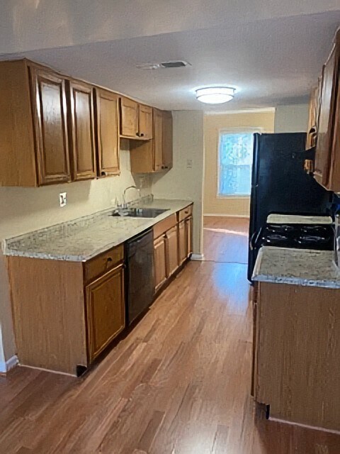 Foto del edificio - 2058 Chadwick Ter