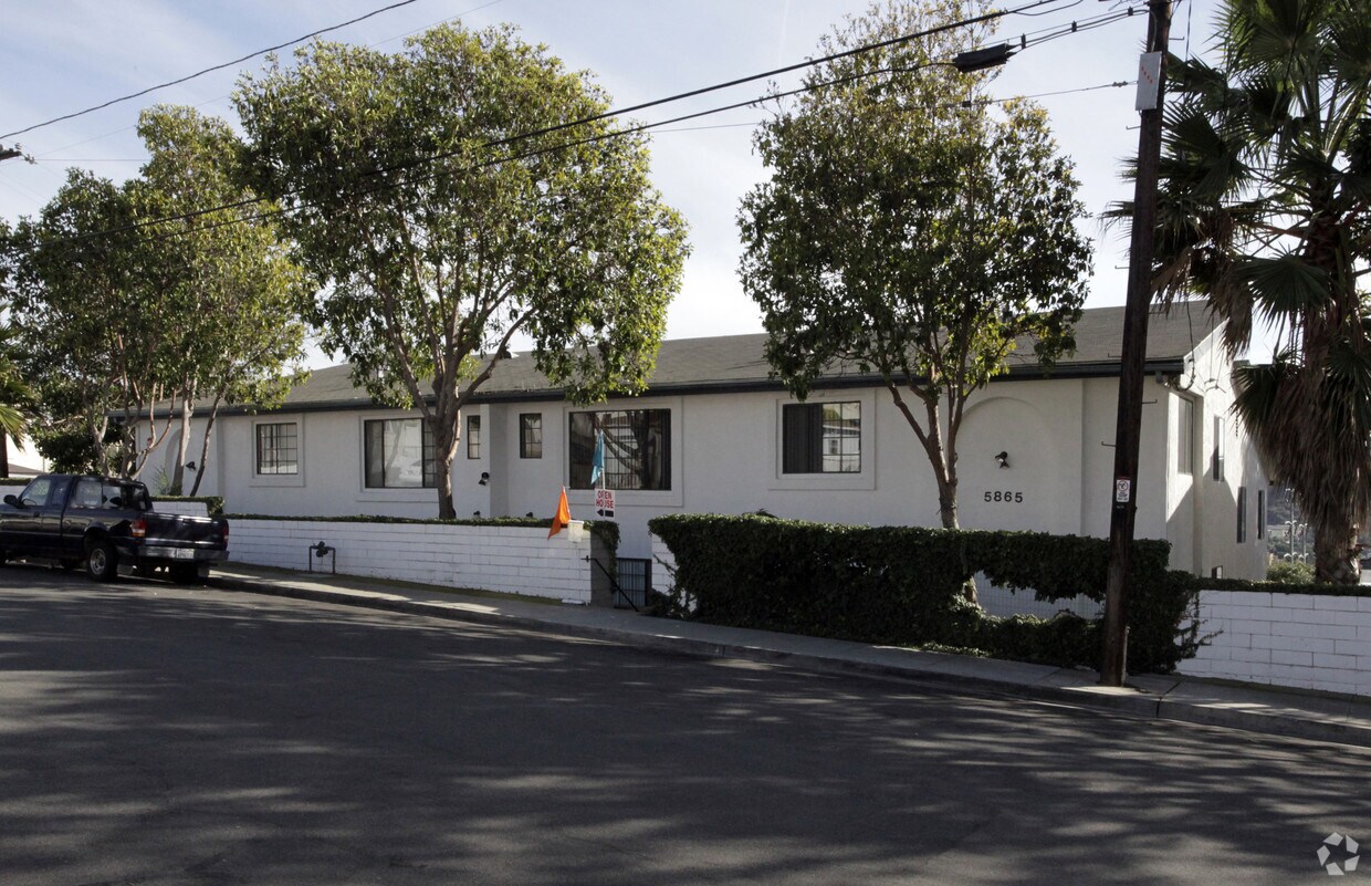 Building Photo - 5845-5865 Lauretta St