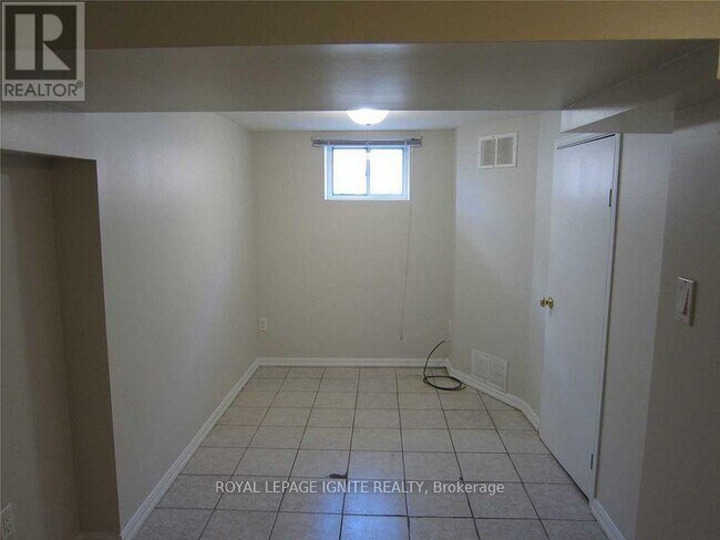 Photo du bâtiment - 984 Kennedy Rd