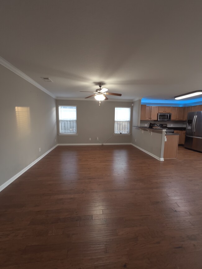 Foto del edificio - 21 Laurel Ln