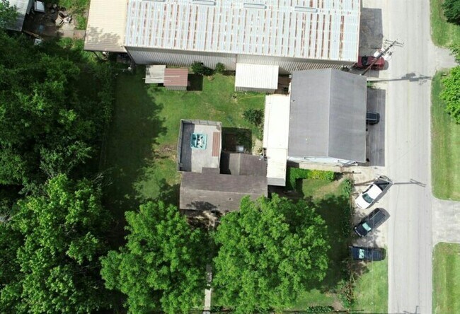 Building Photo - 1721 Warwick Rd