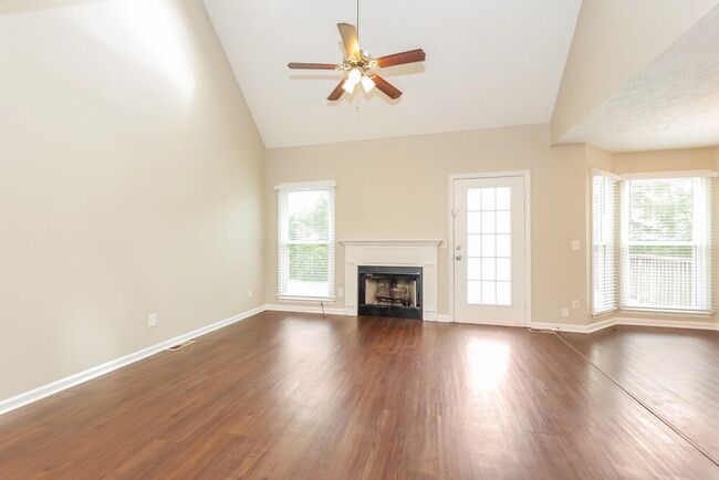 Building Photo - 412 Shadowood Dr