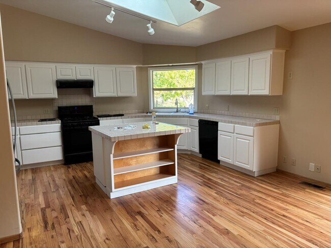 Foto del edificio - 70 Rocky Creek Rd